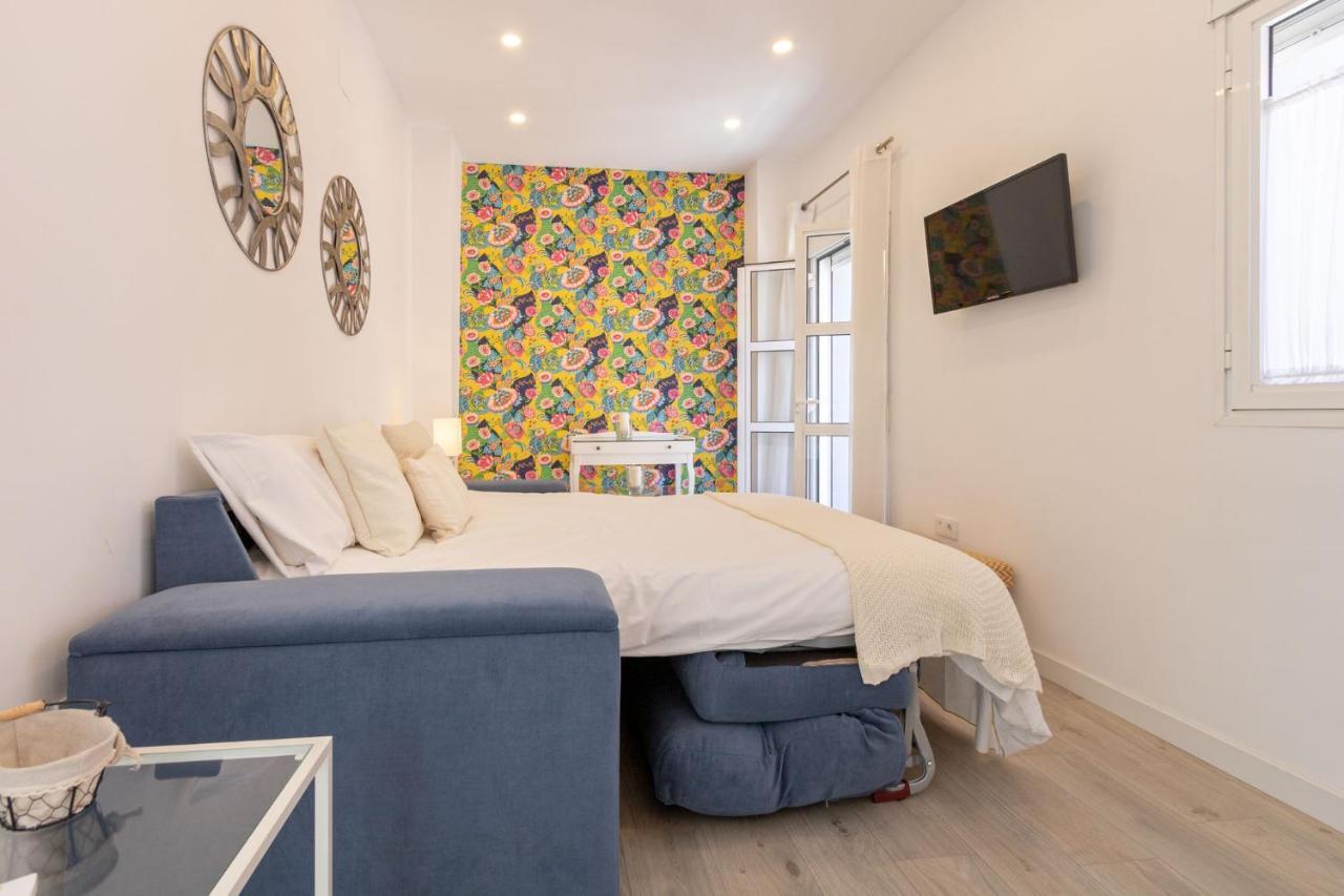 Nine O Clock San Luis Skyview Apartment เซบีญา ภายนอก รูปภาพ