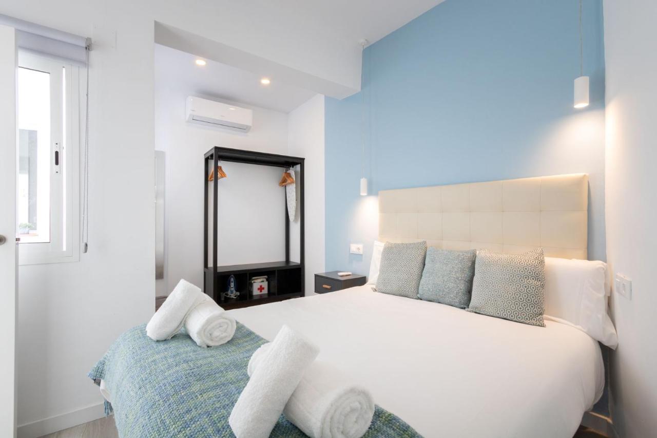 Nine O Clock San Luis Skyview Apartment เซบีญา ภายนอก รูปภาพ
