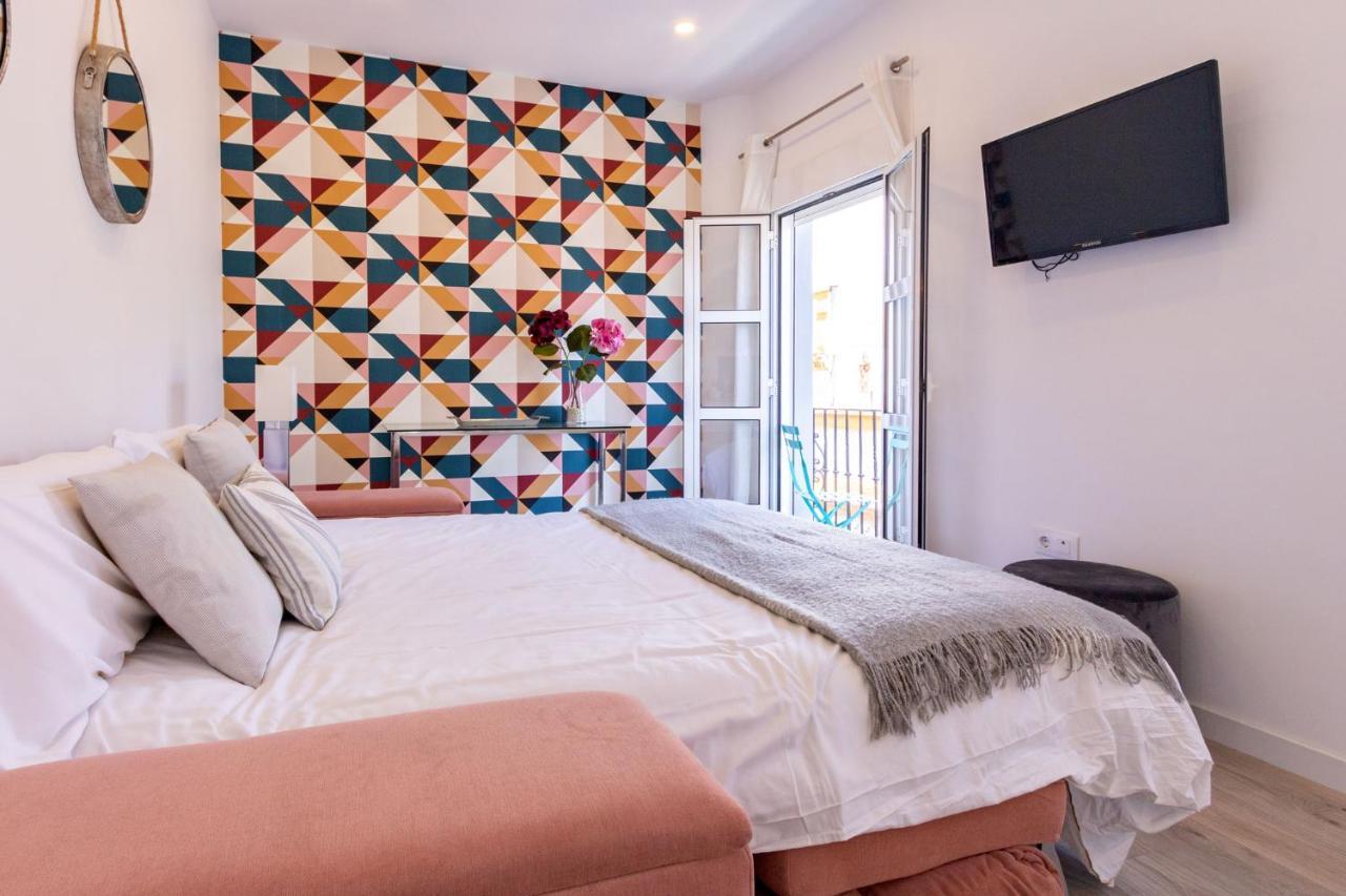 Nine O Clock San Luis Skyview Apartment เซบีญา ภายนอก รูปภาพ